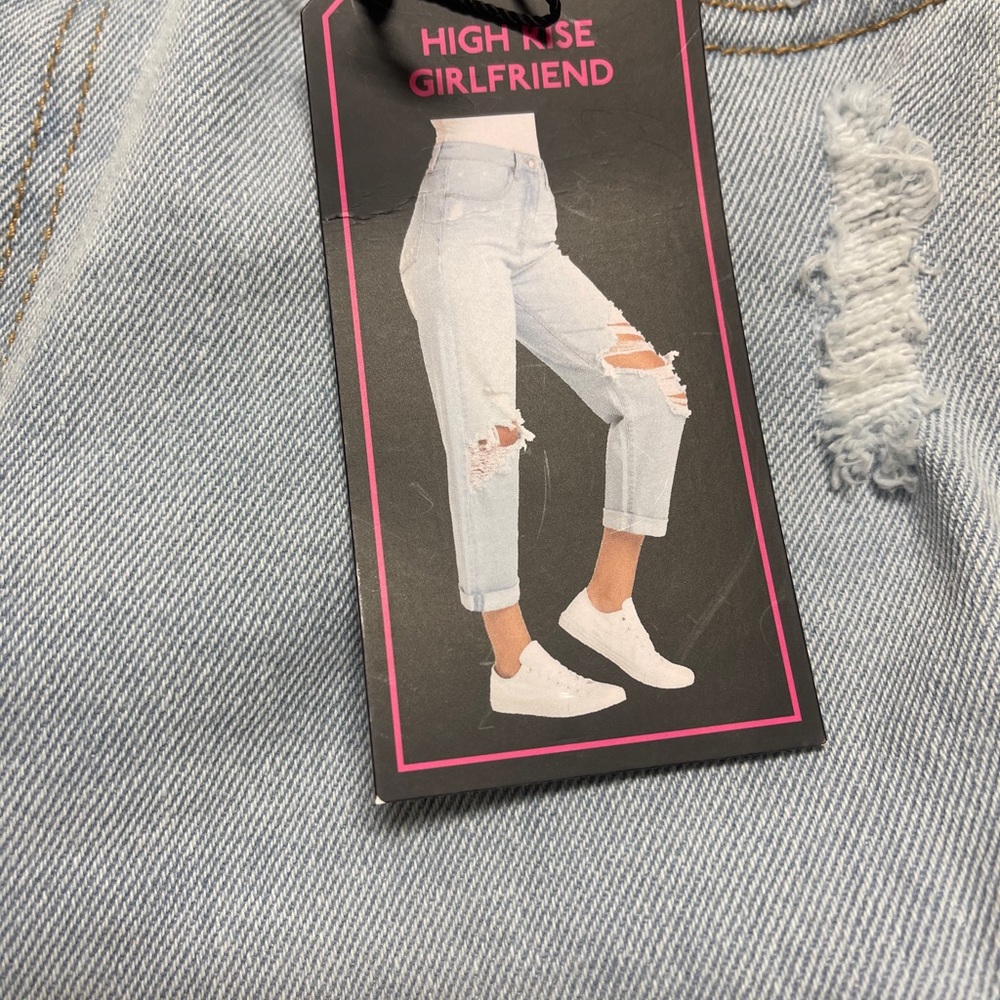 No boundaries hi rise girlfriend jeans